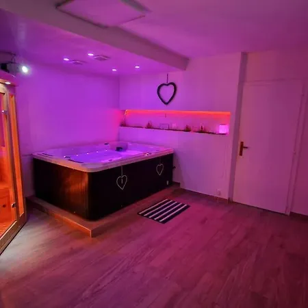 Le Reve Jacuzzi Sauna Cinema Parking Apartment